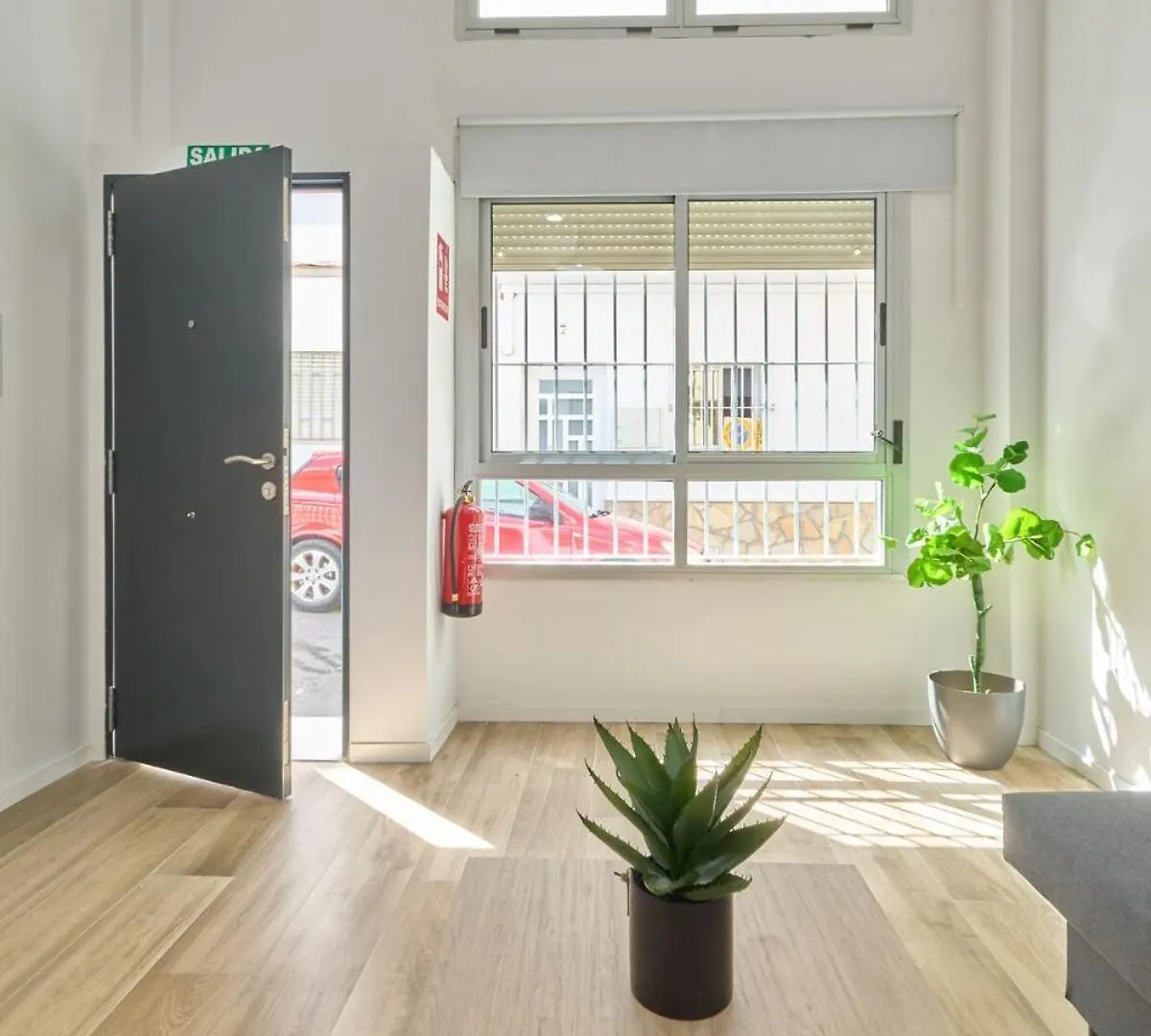 Hasta Para 6 Viajeros, Luz Natural Cocina Equipada Algeciras Apartamento