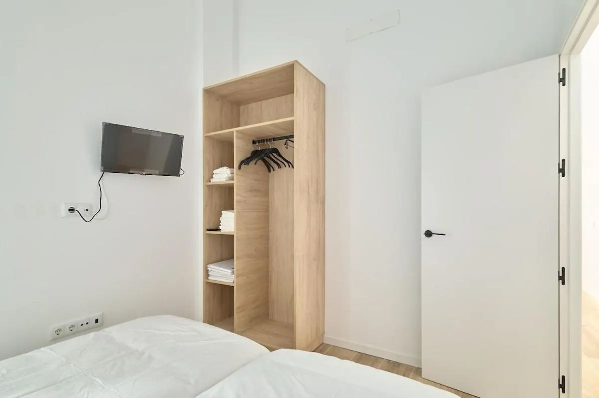Hasta Para 6 Viajeros, Luz Natural Cocina Equipada Algeciras 0*,  Espanha